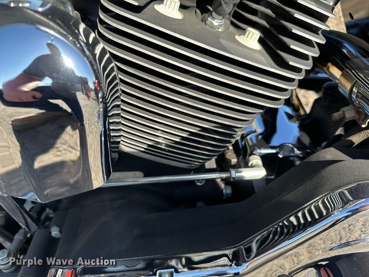 image for item DZ8983 1999 Harley Davidson Road King motorcycle