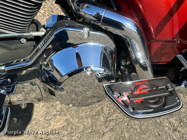 image for item DZ8983 1999 Harley Davidson Road King motorcycle