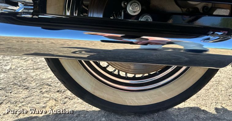 image for item DZ8983 1999 Harley Davidson Road King motorcycle