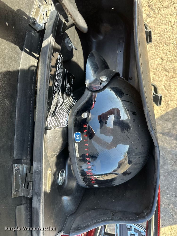 image for item DZ8983 1999 Harley Davidson Road King motorcycle