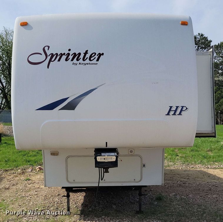 image for item EA2440 2003 Keystone Sprinter camper