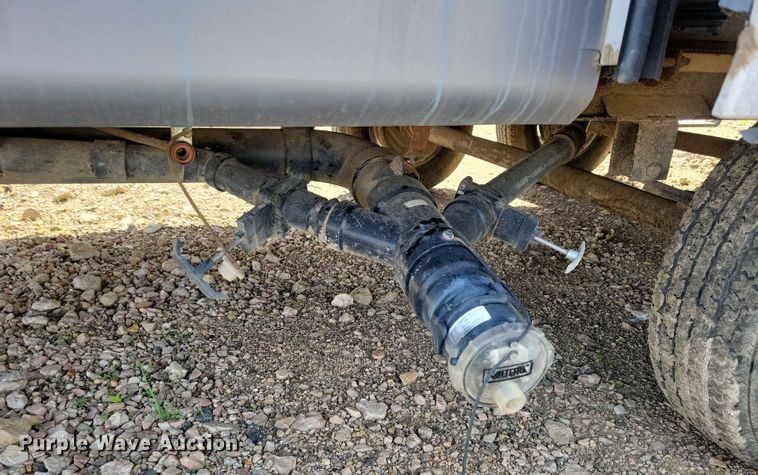 image for item EA2440 2003 Keystone Sprinter camper