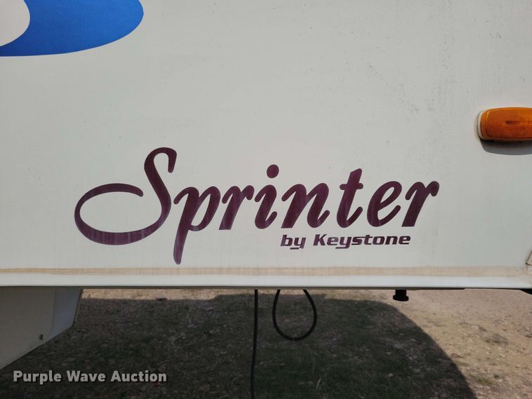 image for item EA2440 2003 Keystone Sprinter camper