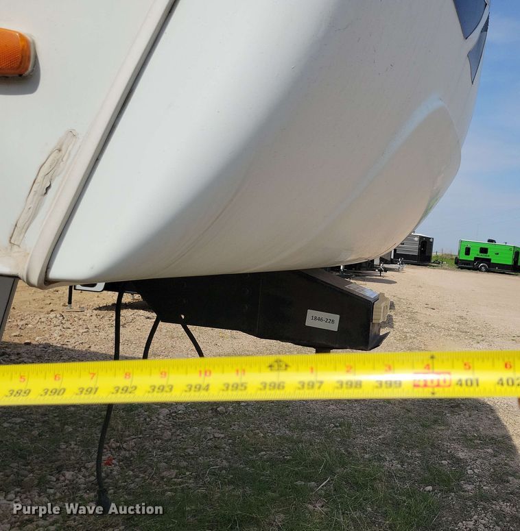 image for item EA2440 2003 Keystone Sprinter camper