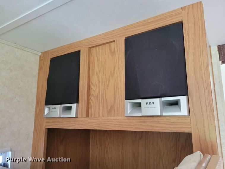 image for item EA2440 2003 Keystone Sprinter camper