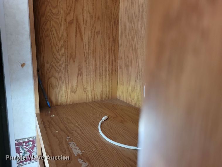 image for item EA2440 2003 Keystone Sprinter camper