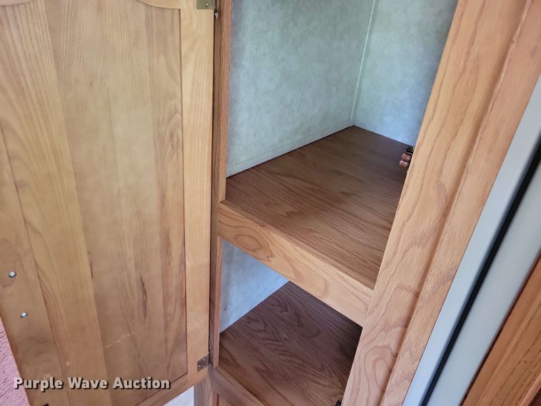 image for item EA2440 2003 Keystone Sprinter camper