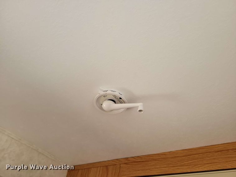 image for item EA2440 2003 Keystone Sprinter camper