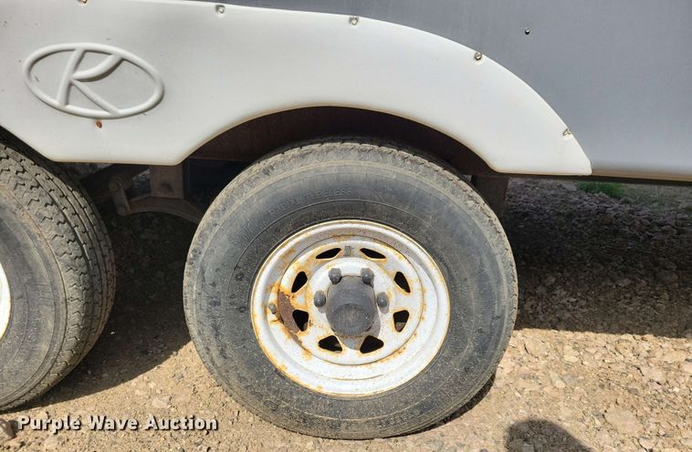 image for item EA2440 2003 Keystone Sprinter camper