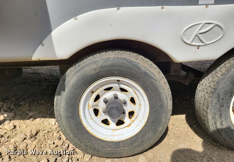 image for item EA2440 2003 Keystone Sprinter camper