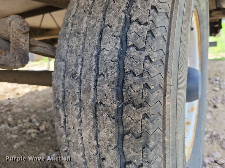 image for item EA2440 2003 Keystone Sprinter camper