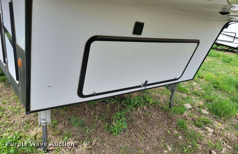 image for item EA2441 2021 Keystone Yukon 421FL camper