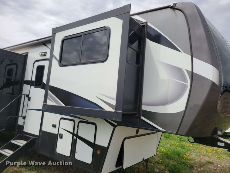 image for item EA2441 2021 Keystone Yukon 421FL camper