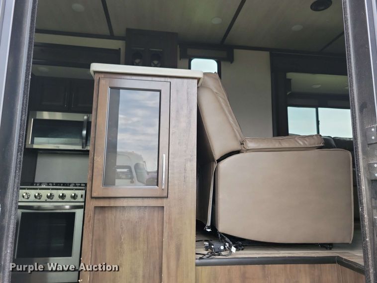 image for item EA2441 2021 Keystone Yukon 421FL camper