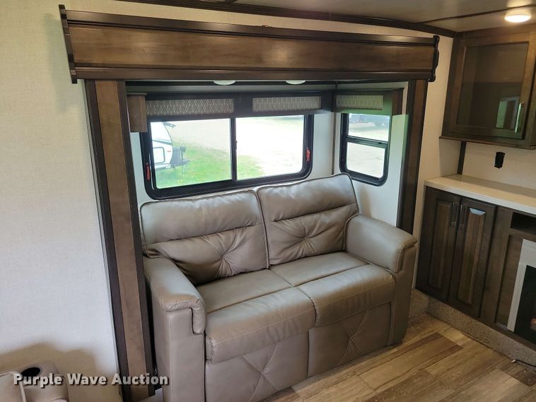 image for item EA2441 2021 Keystone Yukon 421FL camper