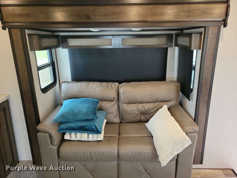 image for item EA2441 2021 Keystone Yukon 421FL camper