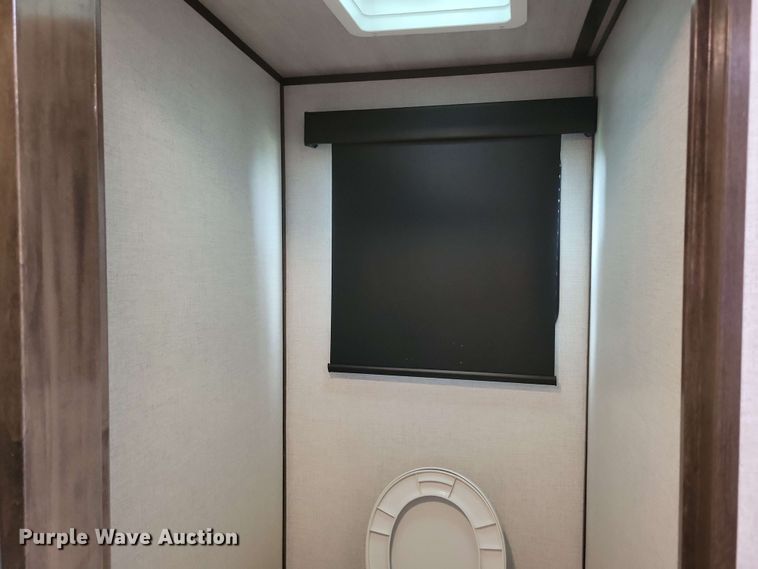 image for item EA2441 2021 Keystone Yukon 421FL camper