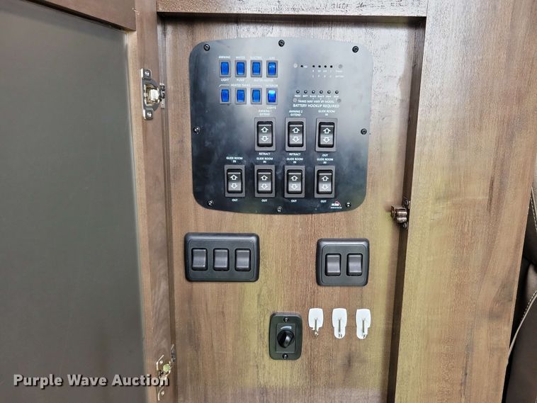 image for item EA2441 2021 Keystone Yukon 421FL camper