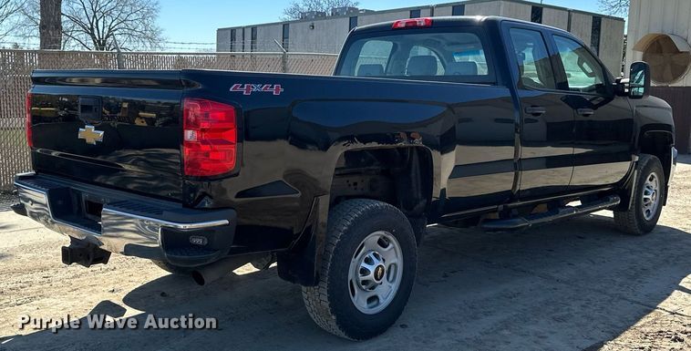 image for item EB2494 2016 Chevrolet Silverado 2500HD Double Cab pickup truck