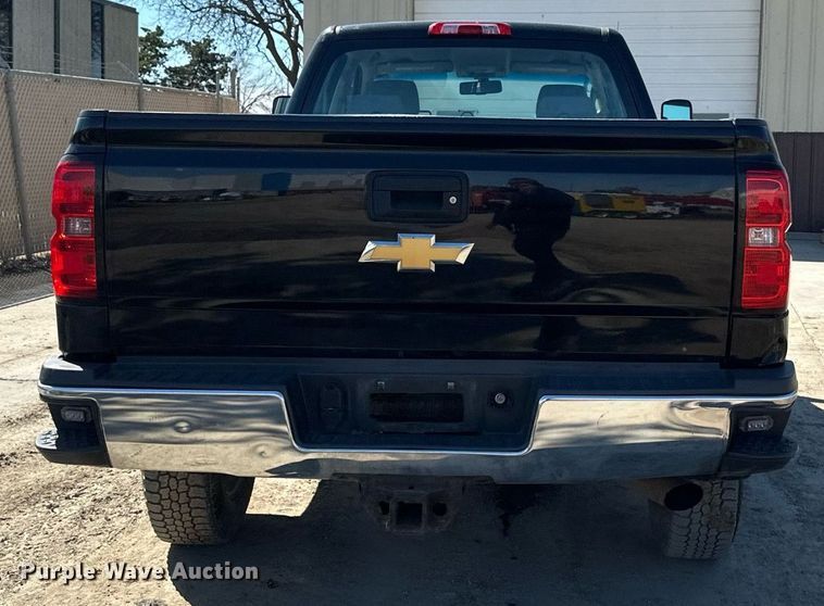 image for item EB2494 2016 Chevrolet Silverado 2500HD Double Cab pickup truck