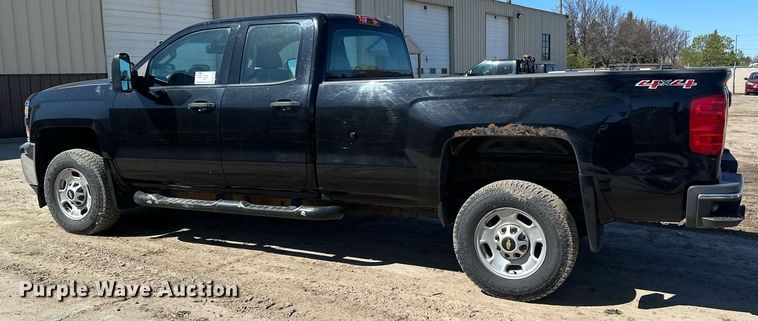 image for item EB2494 2016 Chevrolet Silverado 2500HD Double Cab pickup truck
