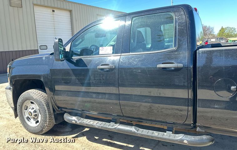 image for item EB2494 2016 Chevrolet Silverado 2500HD Double Cab pickup truck