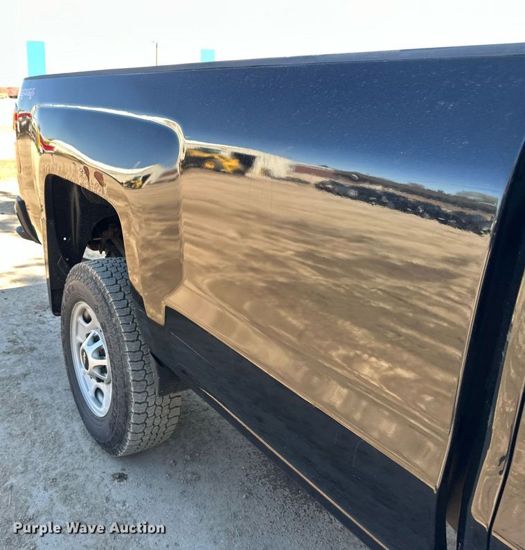 image for item EB2494 2016 Chevrolet Silverado 2500HD Double Cab pickup truck