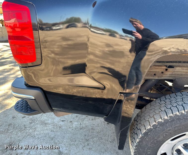 image for item EB2494 2016 Chevrolet Silverado 2500HD Double Cab pickup truck