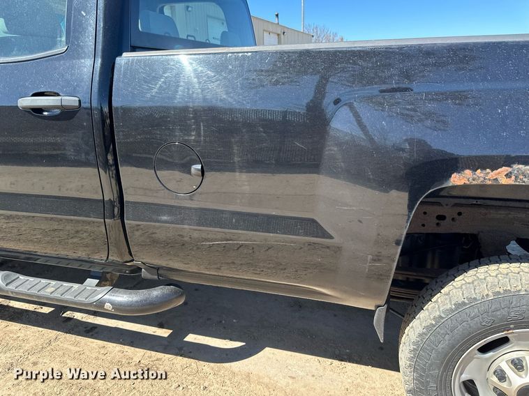 image for item EB2494 2016 Chevrolet Silverado 2500HD Double Cab pickup truck