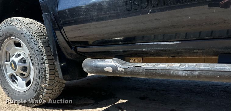 image for item EB2494 2016 Chevrolet Silverado 2500HD Double Cab pickup truck