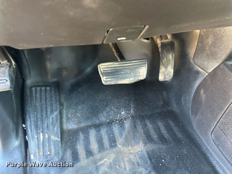 image for item EB2494 2016 Chevrolet Silverado 2500HD Double Cab pickup truck