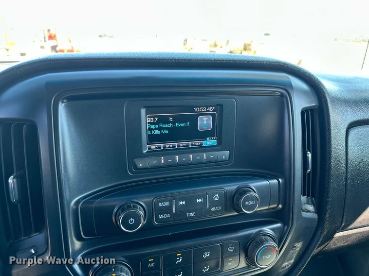 image for item EB2494 2016 Chevrolet Silverado 2500HD Double Cab pickup truck