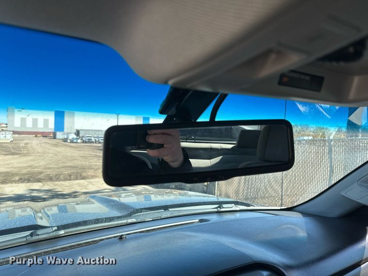 image for item EB2494 2016 Chevrolet Silverado 2500HD Double Cab pickup truck