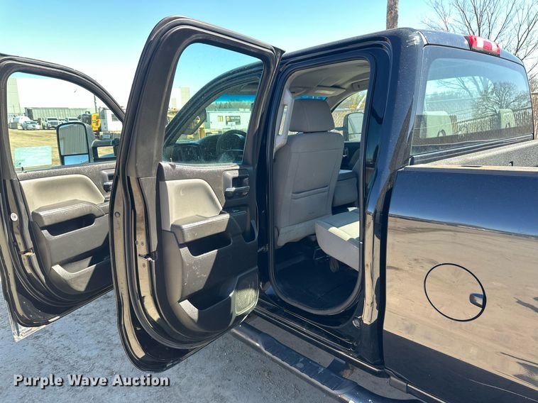 image for item EB2494 2016 Chevrolet Silverado 2500HD Double Cab pickup truck