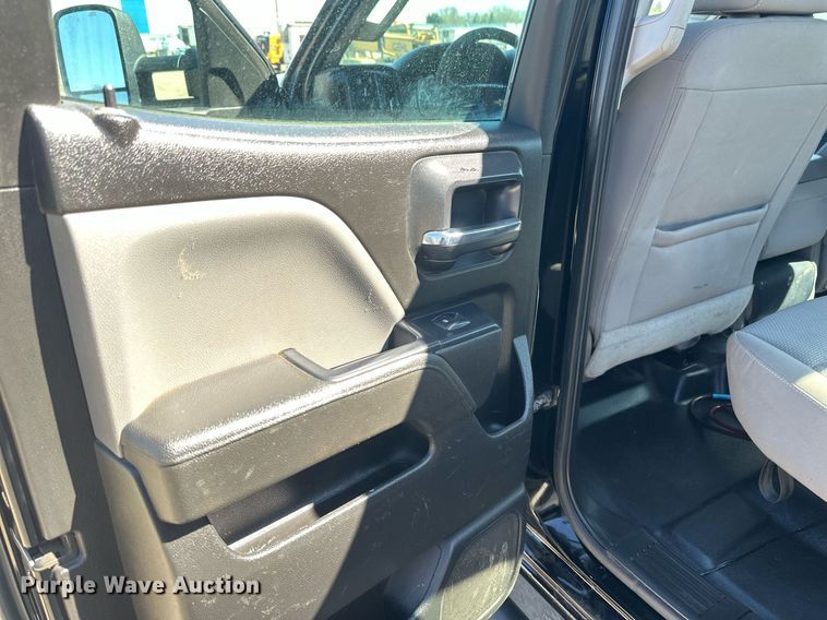 image for item EB2494 2016 Chevrolet Silverado 2500HD Double Cab pickup truck