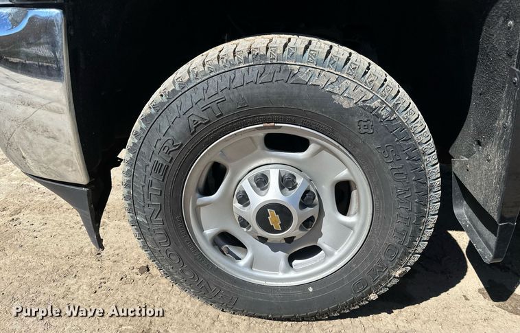 image for item EB2494 2016 Chevrolet Silverado 2500HD Double Cab pickup truck