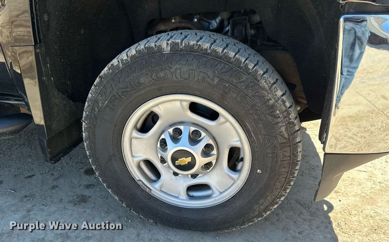 image for item EB2494 2016 Chevrolet Silverado 2500HD Double Cab pickup truck