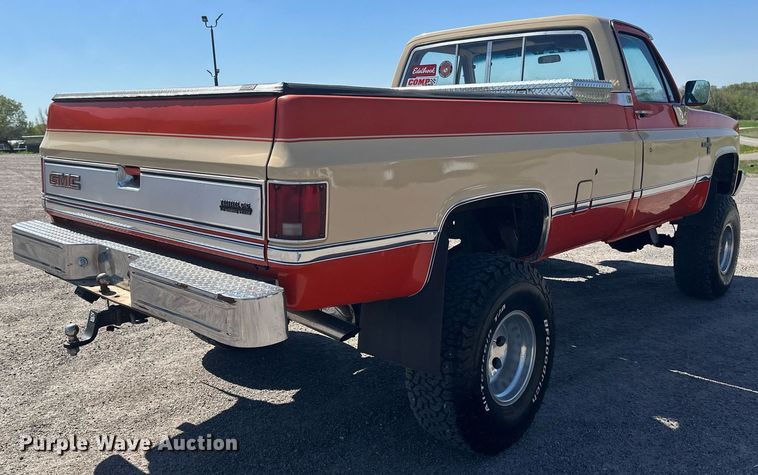 image for item EB2514 1984 Chevrolet K10 Silverado pickup truck