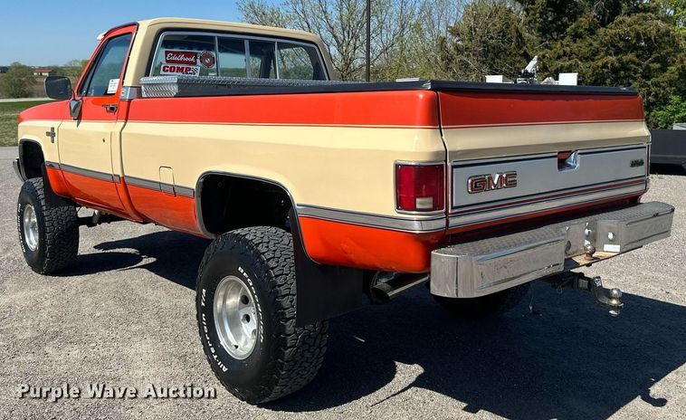 image for item EB2514 1984 Chevrolet K10 Silverado pickup truck