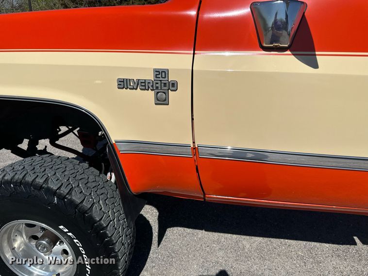 image for item EB2514 1984 Chevrolet K10 Silverado pickup truck