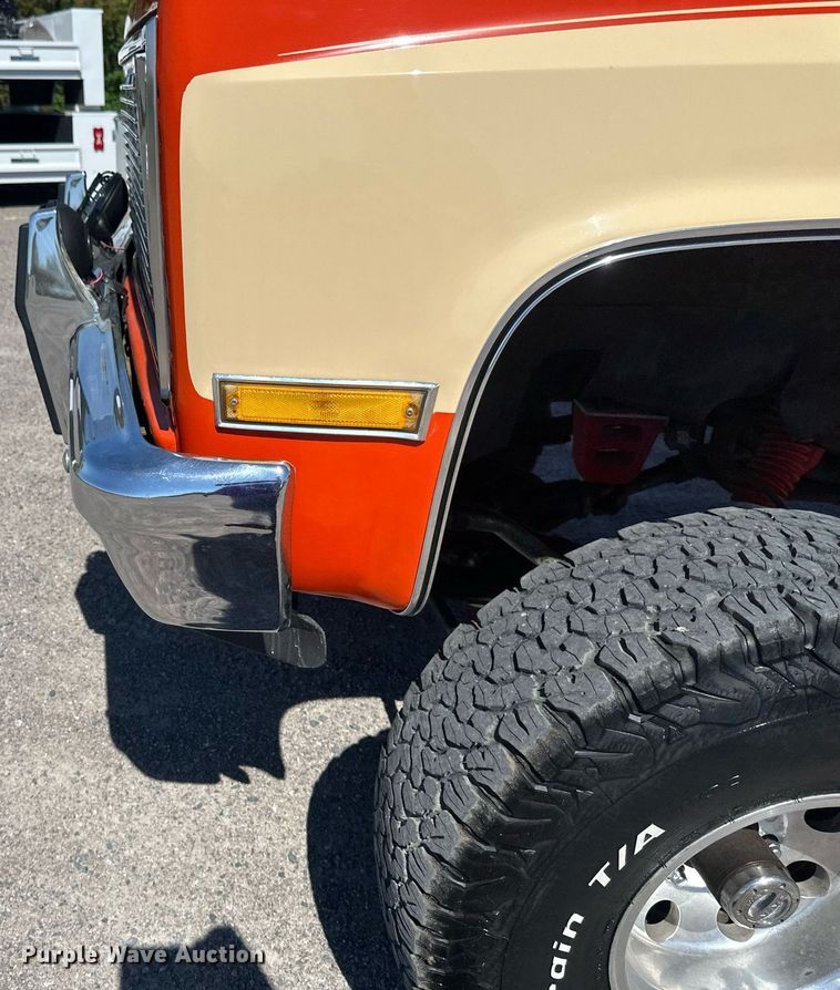 image for item EB2514 1984 Chevrolet K10 Silverado pickup truck