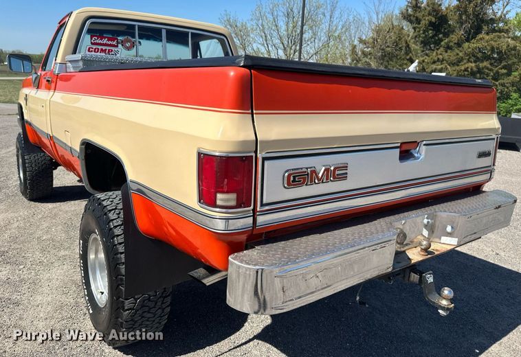 image for item EB2514 1984 Chevrolet K10 Silverado pickup truck