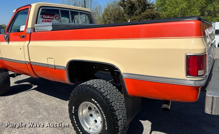image for item EB2514 1984 Chevrolet K10 Silverado pickup truck