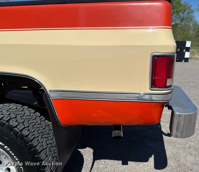 image for item EB2514 1984 Chevrolet K10 Silverado pickup truck