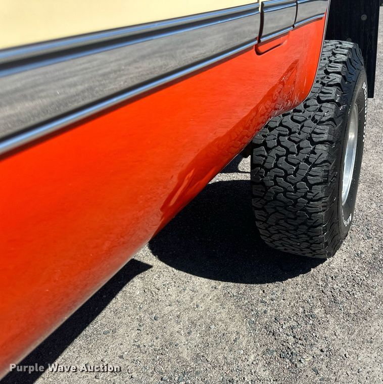 image for item EB2514 1984 Chevrolet K10 Silverado pickup truck