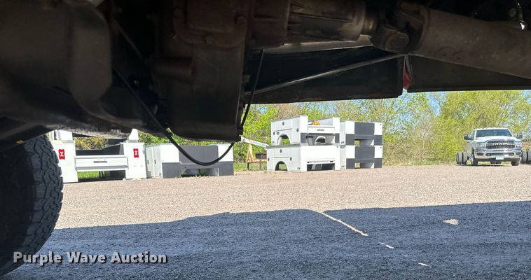 image for item EB2514 1984 Chevrolet K10 Silverado pickup truck