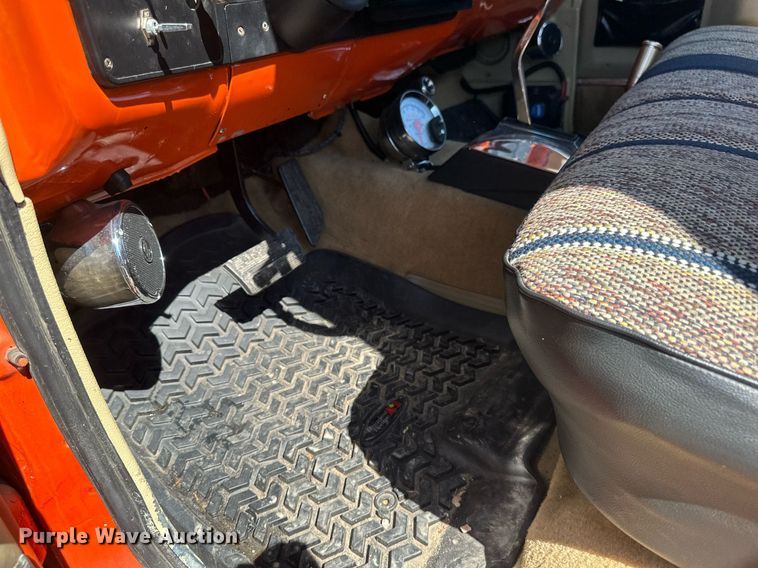 image for item EB2514 1984 Chevrolet K10 Silverado pickup truck