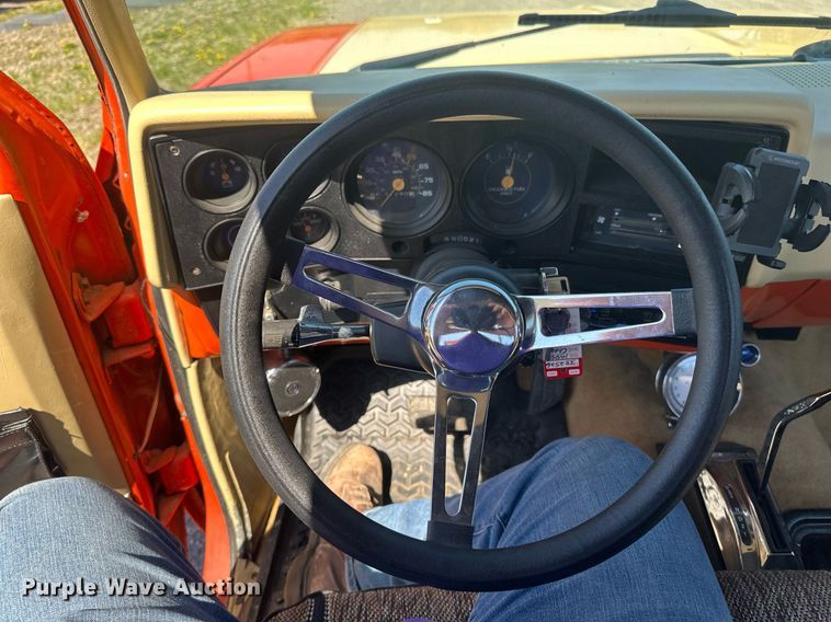 image for item EB2514 1984 Chevrolet K10 Silverado pickup truck