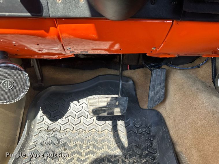 image for item EB2514 1984 Chevrolet K10 Silverado pickup truck