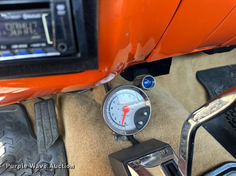 image for item EB2514 1984 Chevrolet K10 Silverado pickup truck